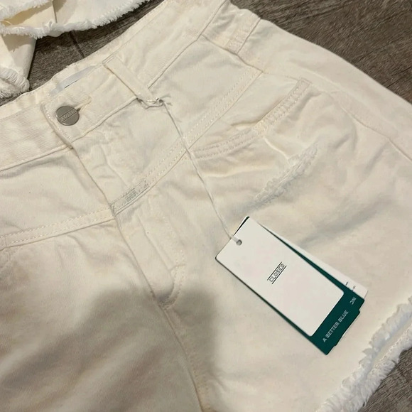 NWT!! Closed - Jocy x Shorts - Creme Color - Size 25&30 - Picture 7 of 11